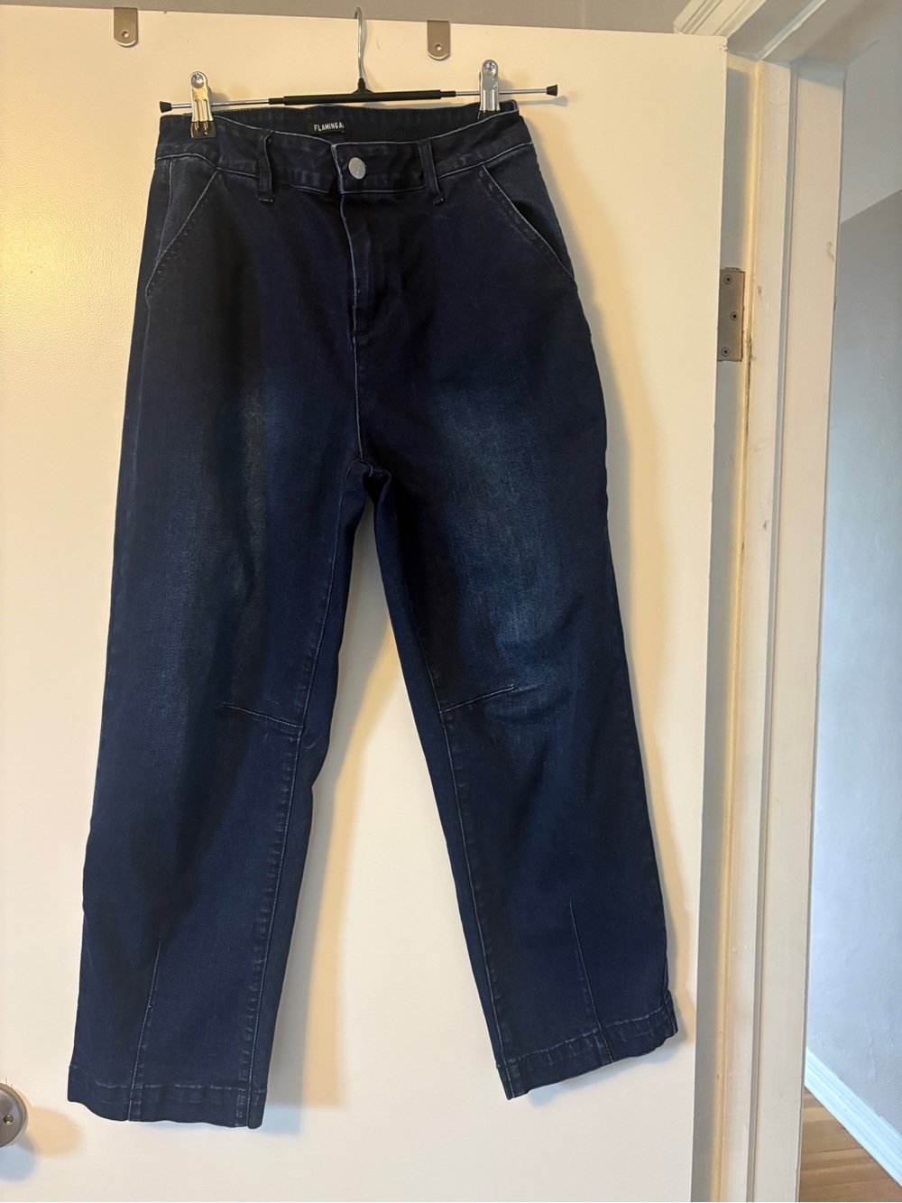Flamingals Barrel Jeans size medium NEW